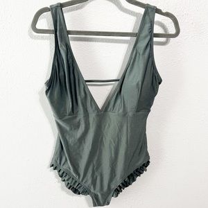 NWT Cupshe gunmetal metallic gray size large